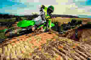 Kawasaki Motores do Brasil comemora uma década de operação oficial no País