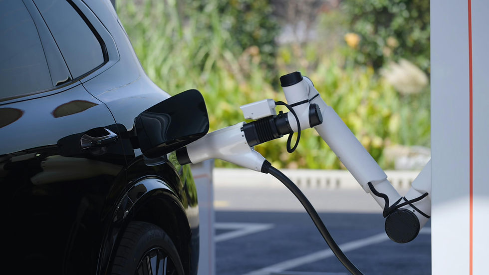 Grupo Geely apresenta recarga com IA capaz de levar bateria de 10% a 70% em 4 minutos e 30 segundos