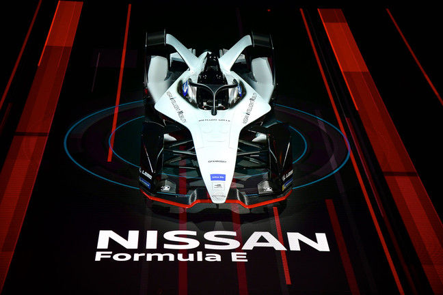 Margot Robbie, atriz indicada ao Oscar, apresenta carro da Nissan para a Formula E nos EUA