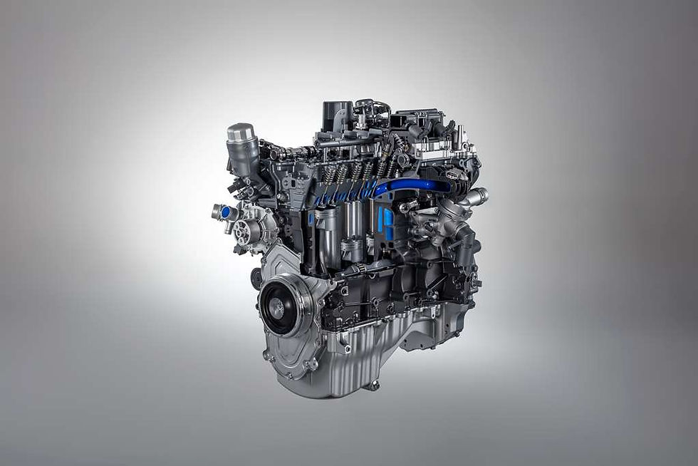 Novo motor 2.0 a gasolina é a novidade na linha 2018 do Jaguar F-Pace