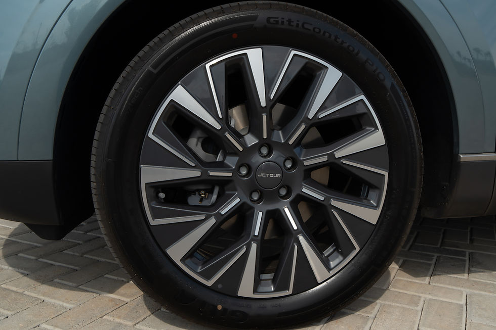 JETOUR S08 chega ao Brasil com sete lugares e motorização híbrida plug-in