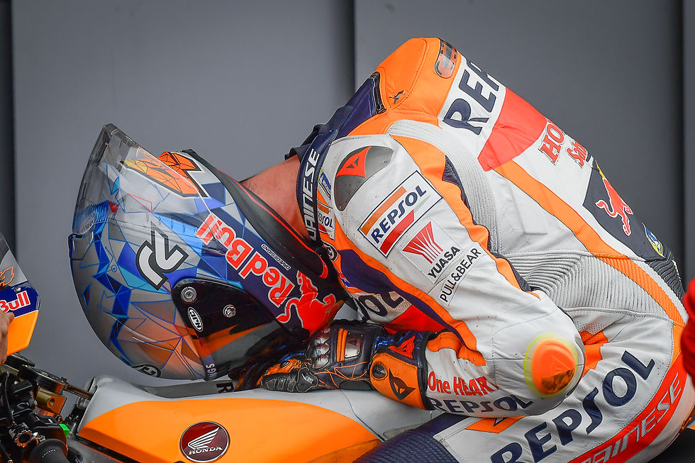 Moto GP: Pol Espargaró lidera a primeira fila em Silverstone