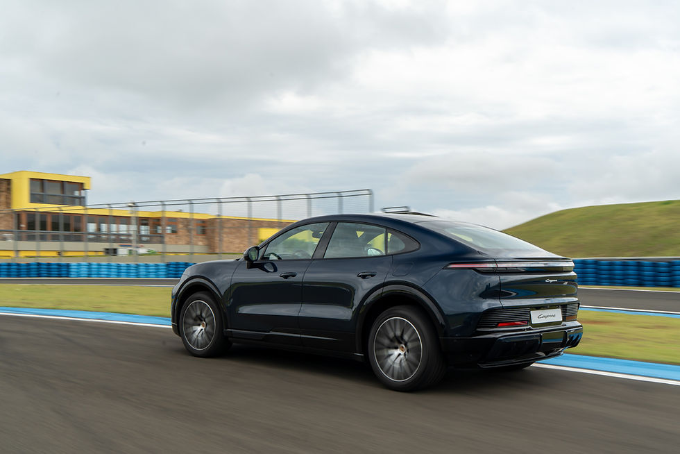 Porsche Cayenne Electric chega ao Brasil com até 1.156 cv, 493 km de autonomia e preços a partir de R$ 900 mil