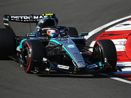 Antonelli faz história na China e garante primeira pole da carreira na Fórmula 1