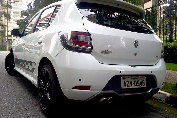 Sandero RS 2.0 - O pioneiro Hot Hach da Renault, é um verdadeiro esportivo.