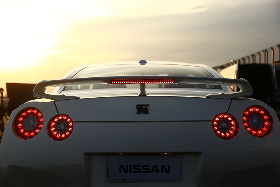 Video: Nissan reúne idosos para dirigir o modelo GT-R.