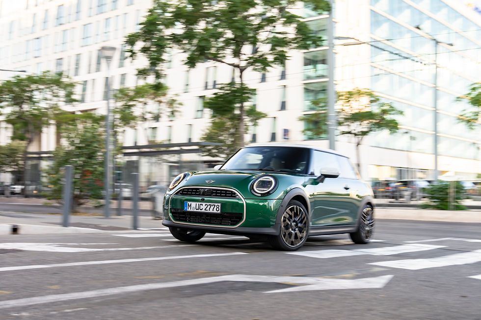 MINI e o British Racing Green: uma cor que traduz velocidade, tradição e o estilo Britânico 