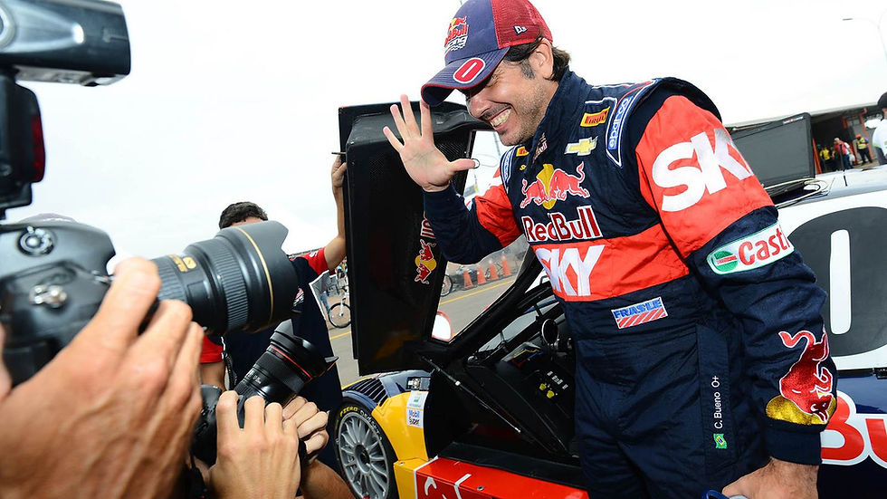 No apertado Velopark, Cacá Bueno é Pole Position na Stock Car