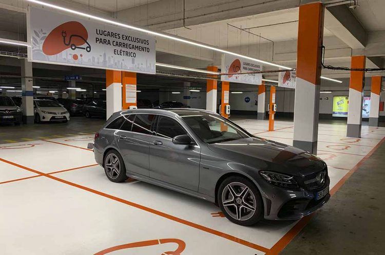 Expressas: Nova bateria para veículos recarrega em 5 minutos