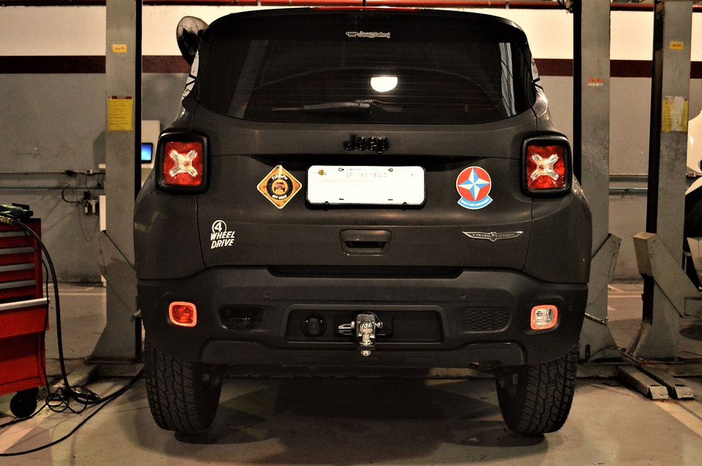 Jeep Renegade ganha engate embutido no para-choque