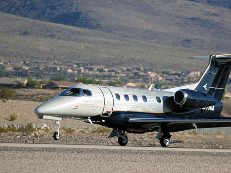Vídeo - Embraer certifica e entrega primeiro Phenom 300E