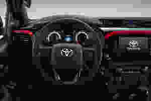 Avaliação: Toyota Hilux GR-Sport, a esportividade na robusta picape japonesa