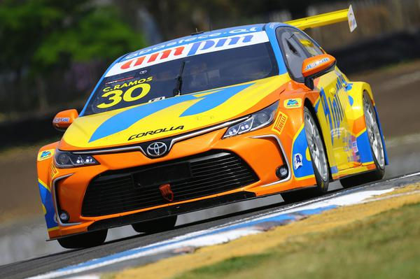 Stock Car: Camilo sai na frente em primeira fila da equipe de Andreas Mattheis