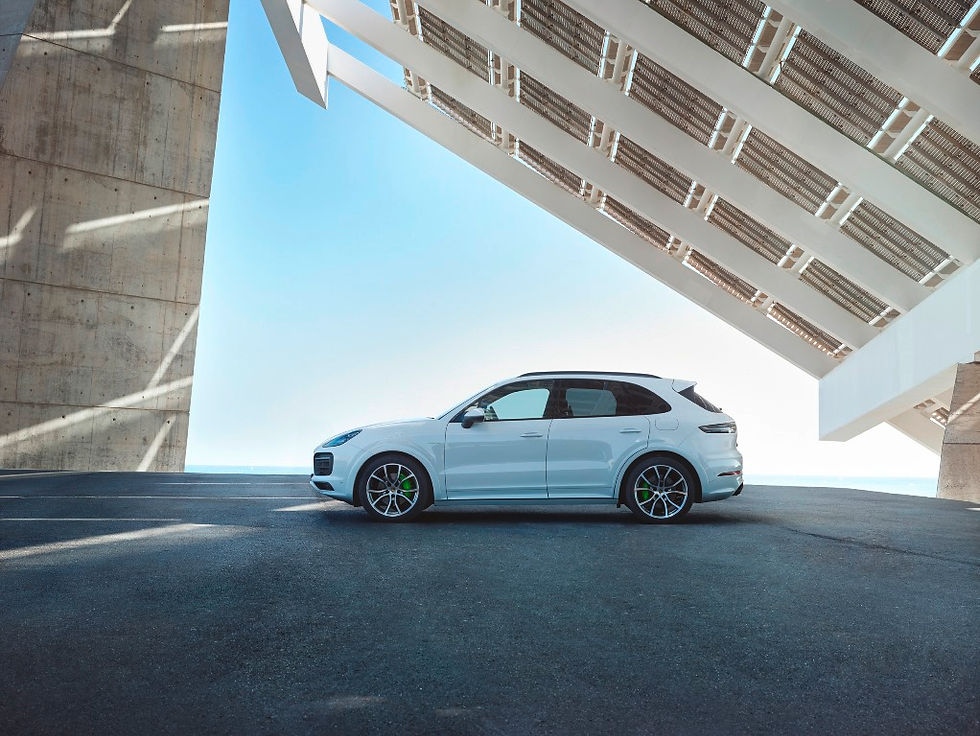 Novo Porsche Cayenne Plug-in Hybrid começa a ser vendido no Brasil por R$ 435.000