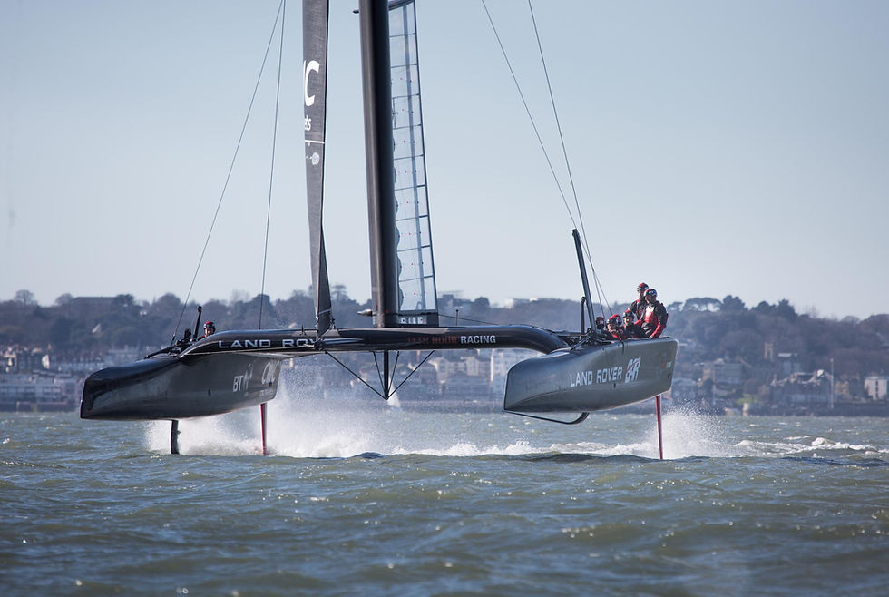 Land Rover Bar leva experiências da marca para os mares da America’s Cup