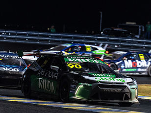 Ricardo Maurício vive noite histórica em Cuiabá e vence a primeira corrida noturna da BRB Stock Car