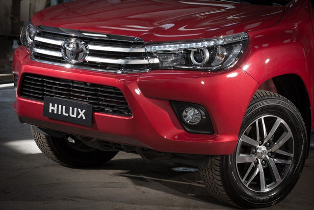 Toyota apresenta a nova Hilux ao mercado brasileiro