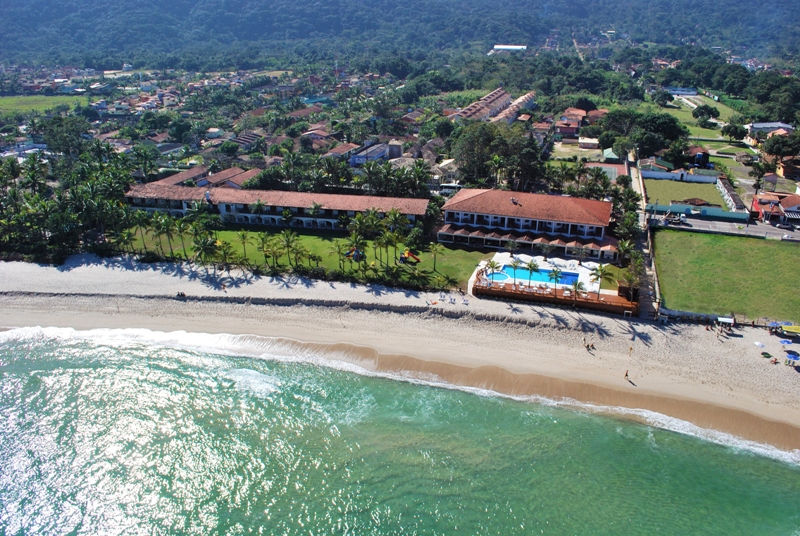 Vista aérea do Maresias Beach Hotel em São Sebastião (SP)