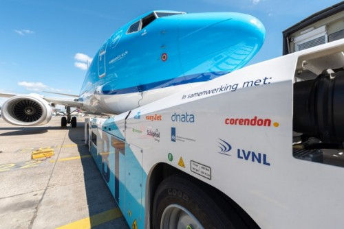 Aviação: KLM testa taxiamento sustentável de aeronaves em Schiphol