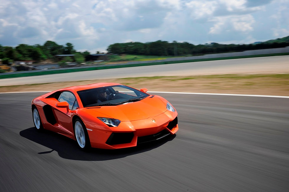 Lamborghini Aventador: 10 inovações em 10 anos