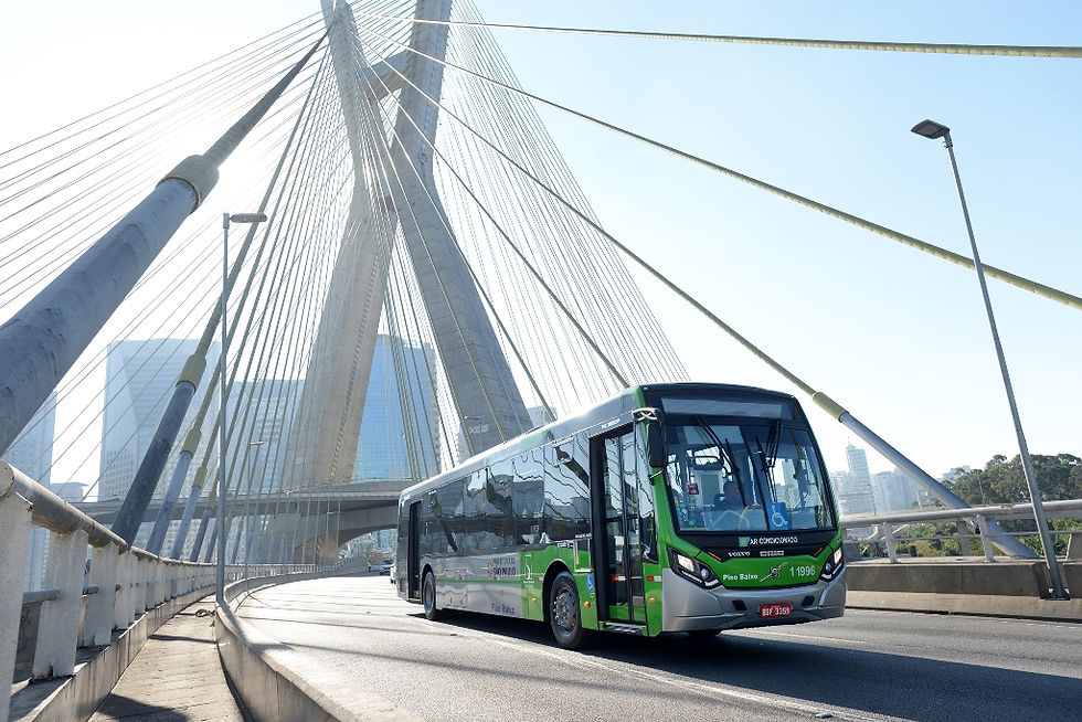 Volvo lança B8R, novo ônibus urbano