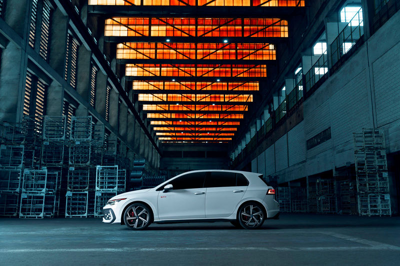Expressas: Volkswagen transforma fábrica Anchieta em “autódromo” para campanha do Golf GTI