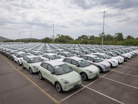 Geely projeta salto global até 2030 e quer entrar no top 5 dos maiores grupos automotivos 