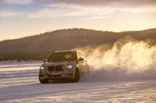 Novo BMW X3 é submetido a testes sobre gelo e neve