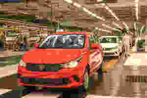 FCA retoma produção de veículos no Brasil