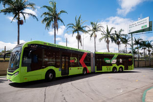 São Paulo recebe primeiro ônibus articulado 100% elétrico e amplia aposta na mobilidade sustentável