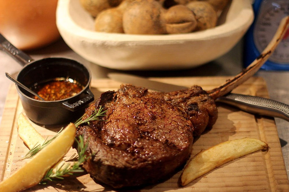 Restaurante Base do Hotel Pullman é destaque na gastronomia da região com o seu inigualável Tomahawk.