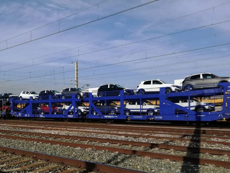 Ferrovia: 54% da produção de veículos da Volkswagen em Navarra, Espanha, é distribuída por trem