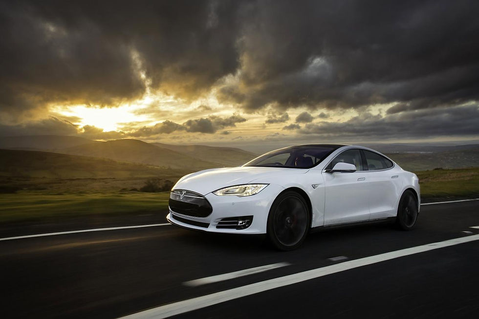 Expressas: Tesla Model S supera um bilhão e meio de quilômetros totalmente elétricos