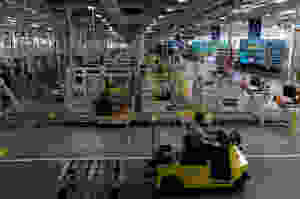 Fábrica da GM em Joinville comemora quatro anos de atividade e mais de 350 mil motores produzidos.
