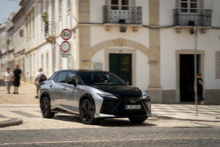 Expressas: Lexus RZ 500e chega ao Brasil como primeiro SUV 100% elétrico da marca