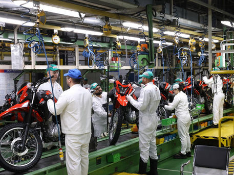 Honda atinge 32 milhões de motos produzidas em Manaus e celebra 50 anos no Brasil