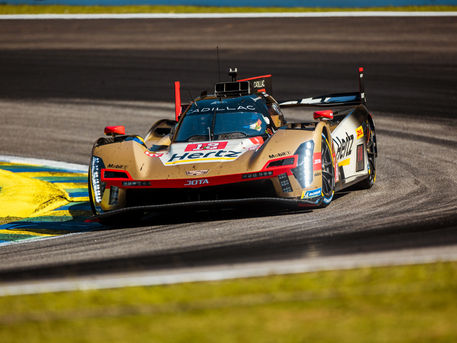 Cadillac conquista dobradinha na classificação e larga na frente nas 6 Horas de São Paulo