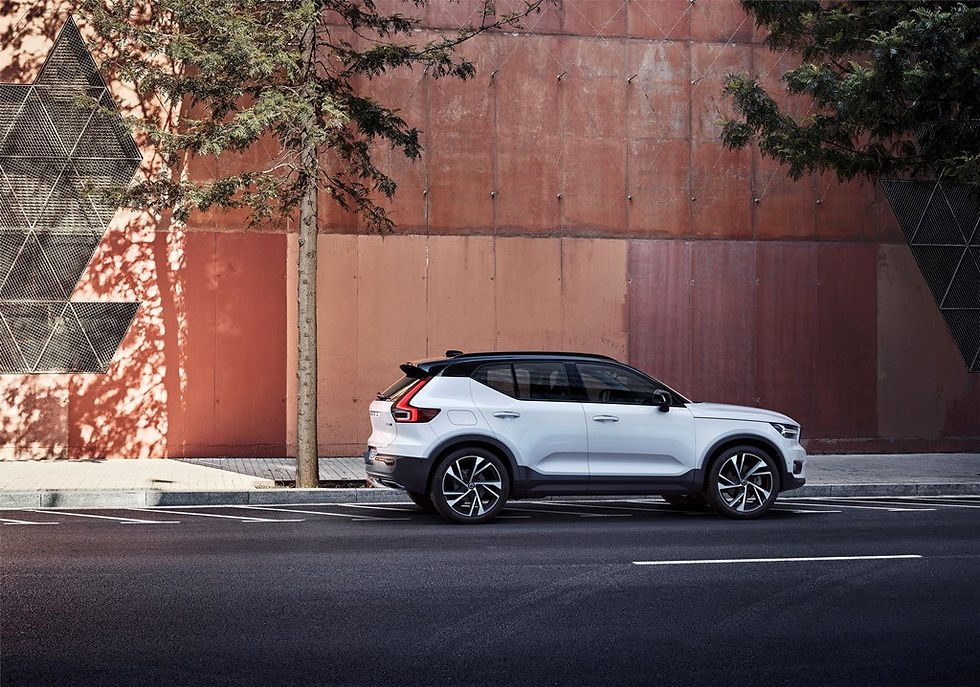 Volvo Cars revela Novo XC40 em loja de design escandinavo em Milão, na Itália