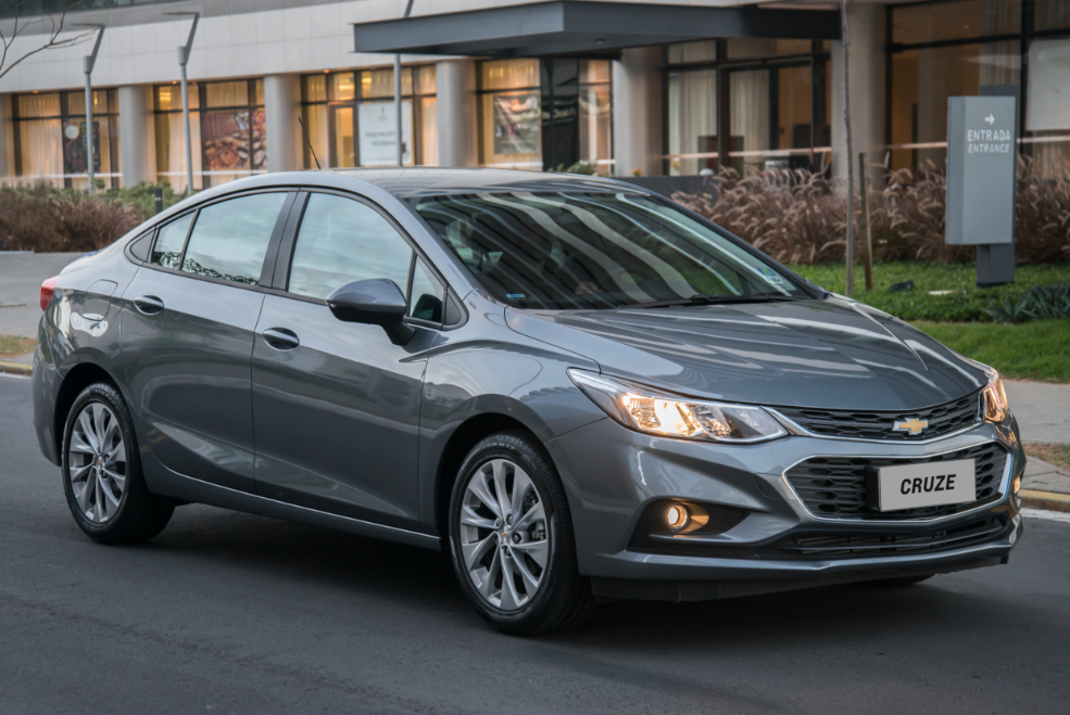 Modelo 2018 do Chevrolet Cruze chega com ajustes nos itens de série