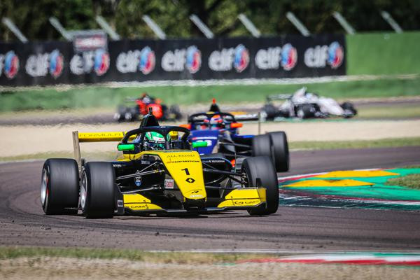 F. Renault Eurocup: Após corridas em Ímola, Caio Collet amplia vantagem na liderança