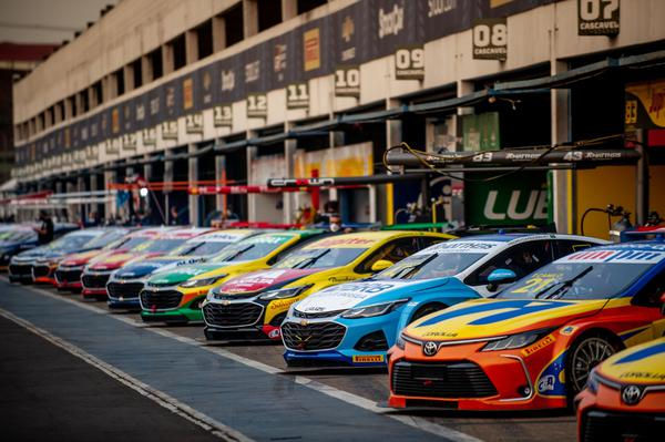 Stock Car: Vitórias de Baptista e Serra com novo líder no campeonato