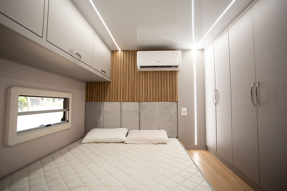 Irmãos transformam caminhão DAF CF em motorhome e criam “casa sobre rodas” para viajar 