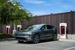 Volvo simplifica recarga pública nos EUA com sistema Plug & Charge