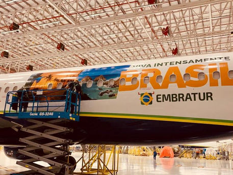 Aviação: Azul adesiva aeronaves, para promover o turismo doméstico