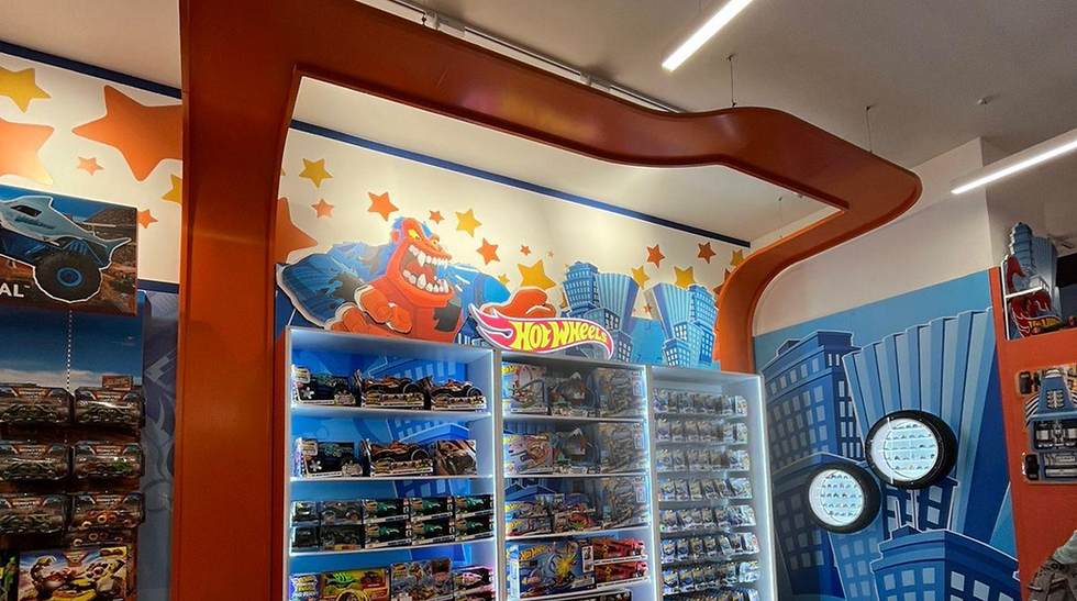 BAHIA_TOYS R US 1