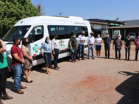 Espigão do Oeste recebe Van de 21 lugares para transporte de pacientes na manhã desta sexta-feira
