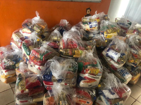 SEMAS/CRAS RECEBEM DOAÇÃO DE ALIMENTOS DA IGREJA CATÓLICA”
