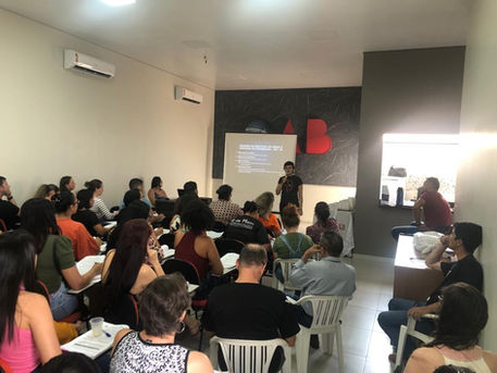 PREFEITURA DE ESPIGÃO DO OESTE PROMOVE CAPACITAÇÃO SOBRE A NOVA LEI DE LICITAÇÕES