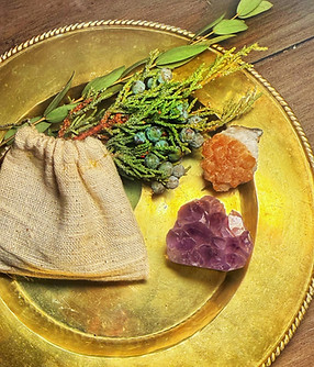 Spell bag crystals and juniper