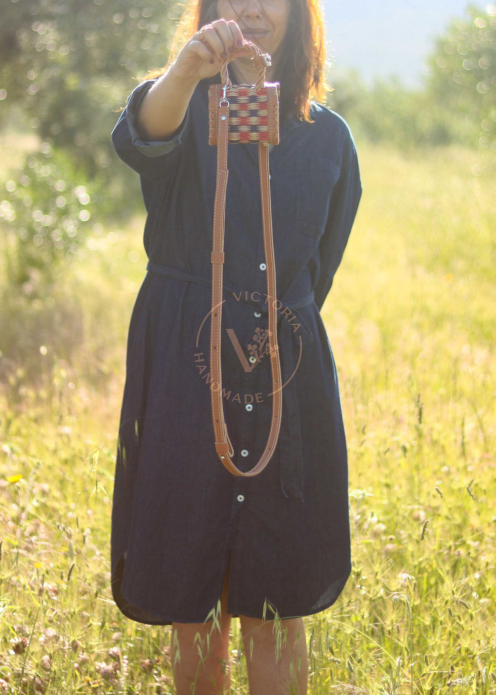 Thumbnail: Exclusive oversized and mini straw bag set with modern vintage design